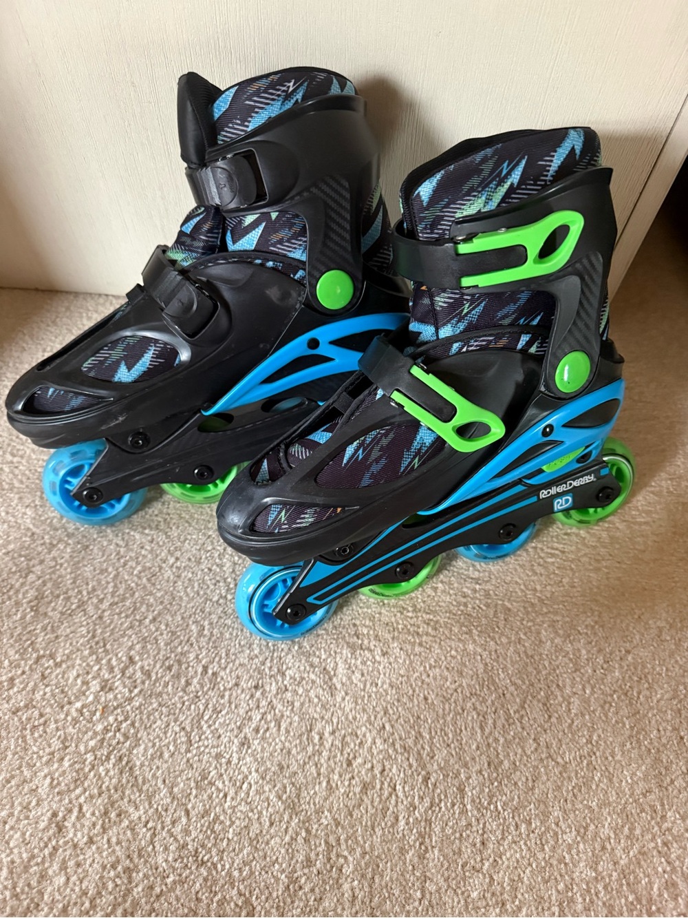 ROLLER DERBY Kids Adjustable Inline Skates - Black with Blue & Green